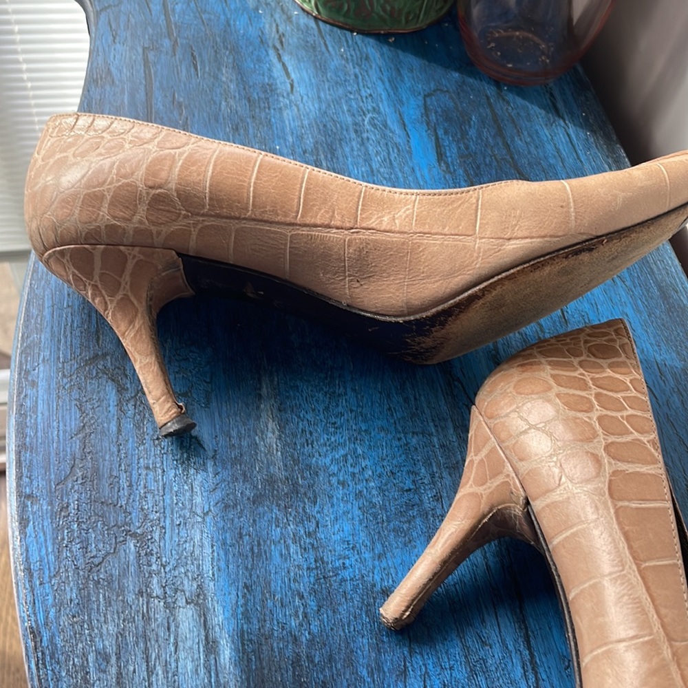 STUART WEITZMAN 8.5 used heels - Picture 8 of 17